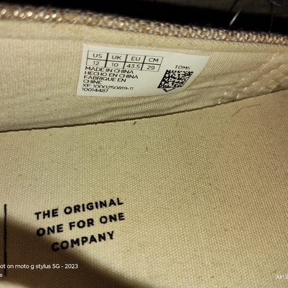 Women's size 12 Toms - Picture 9 of 12